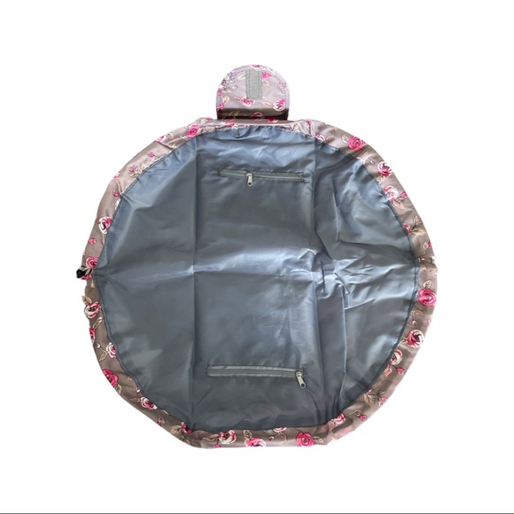 Drawstring round cosmetic bag - Picture 4 of 5